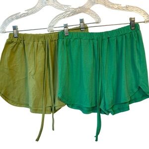 Izuria green cotton/spandex comfy shorts in size large, NWOT